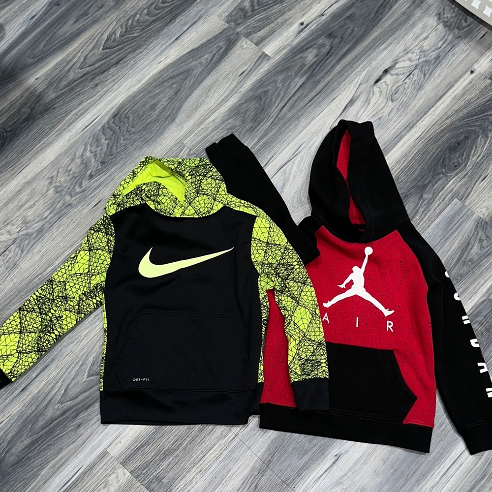 Nike Kids Black and Neon Green Hoodie